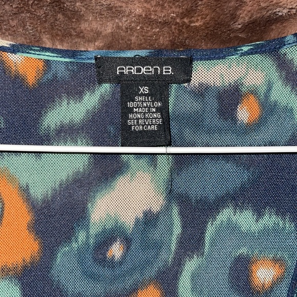 Arden B. Peacock Design Blouse Size XS - Picture 2 of 3